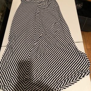 MERONA XL black & white maxi skirt diagonal stripe, shirred at waist
